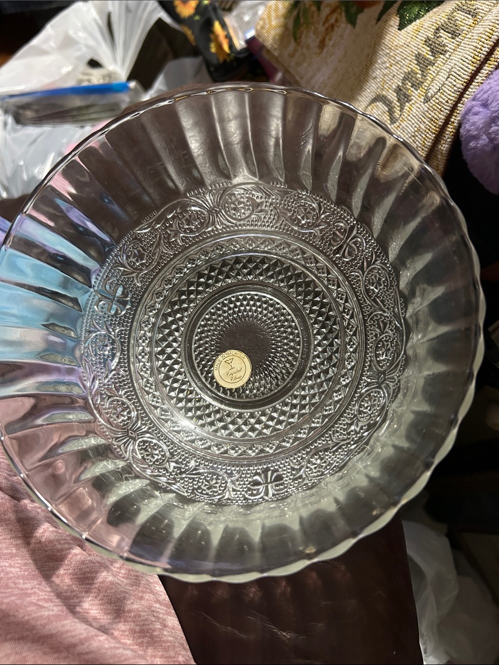 Made in Malaysia Fleur da los Pattern Clear Pressed Glass Serving Bowl EUC